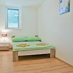 With A Parking Space - 11726 Apartment Split