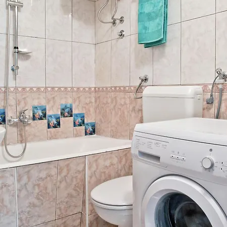 With A Parking Space - 11726 스플리트